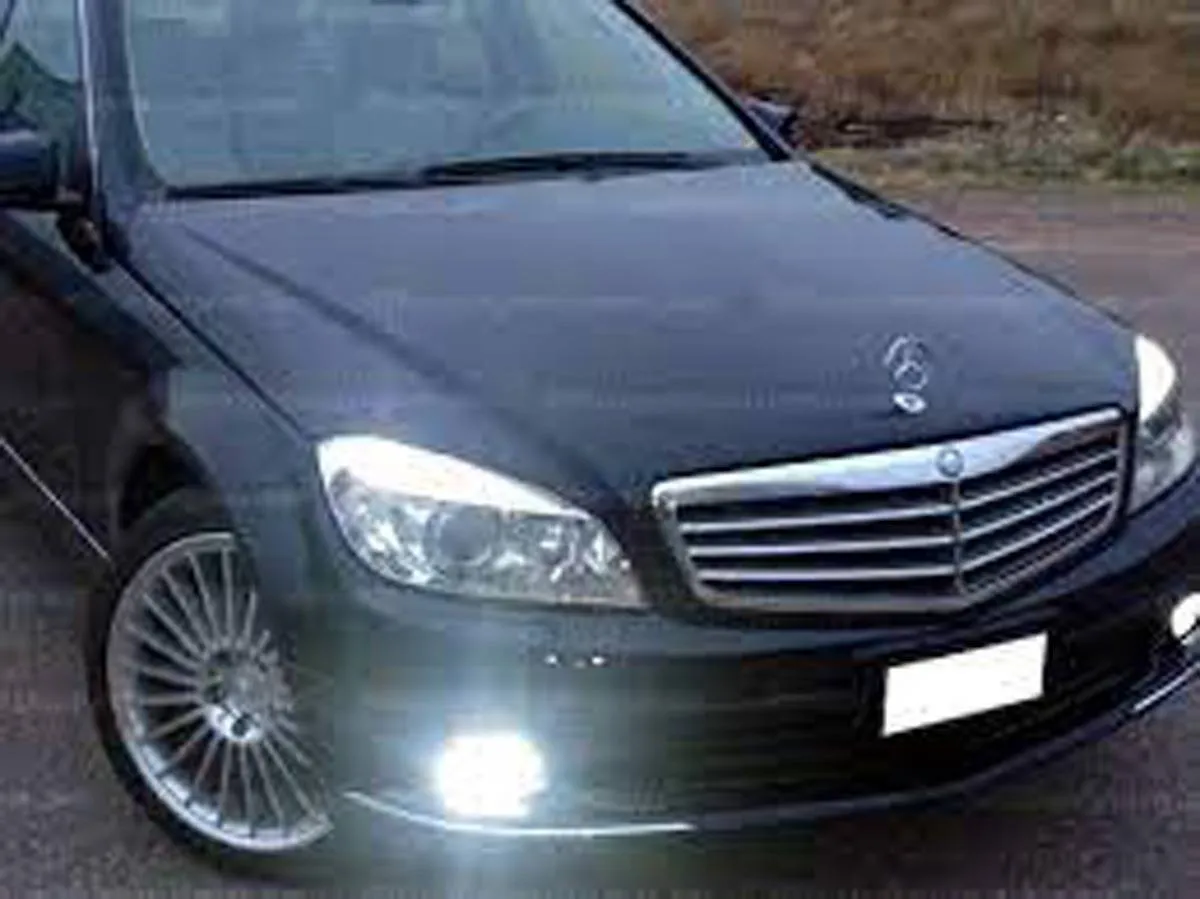 الأضواء في السيارة