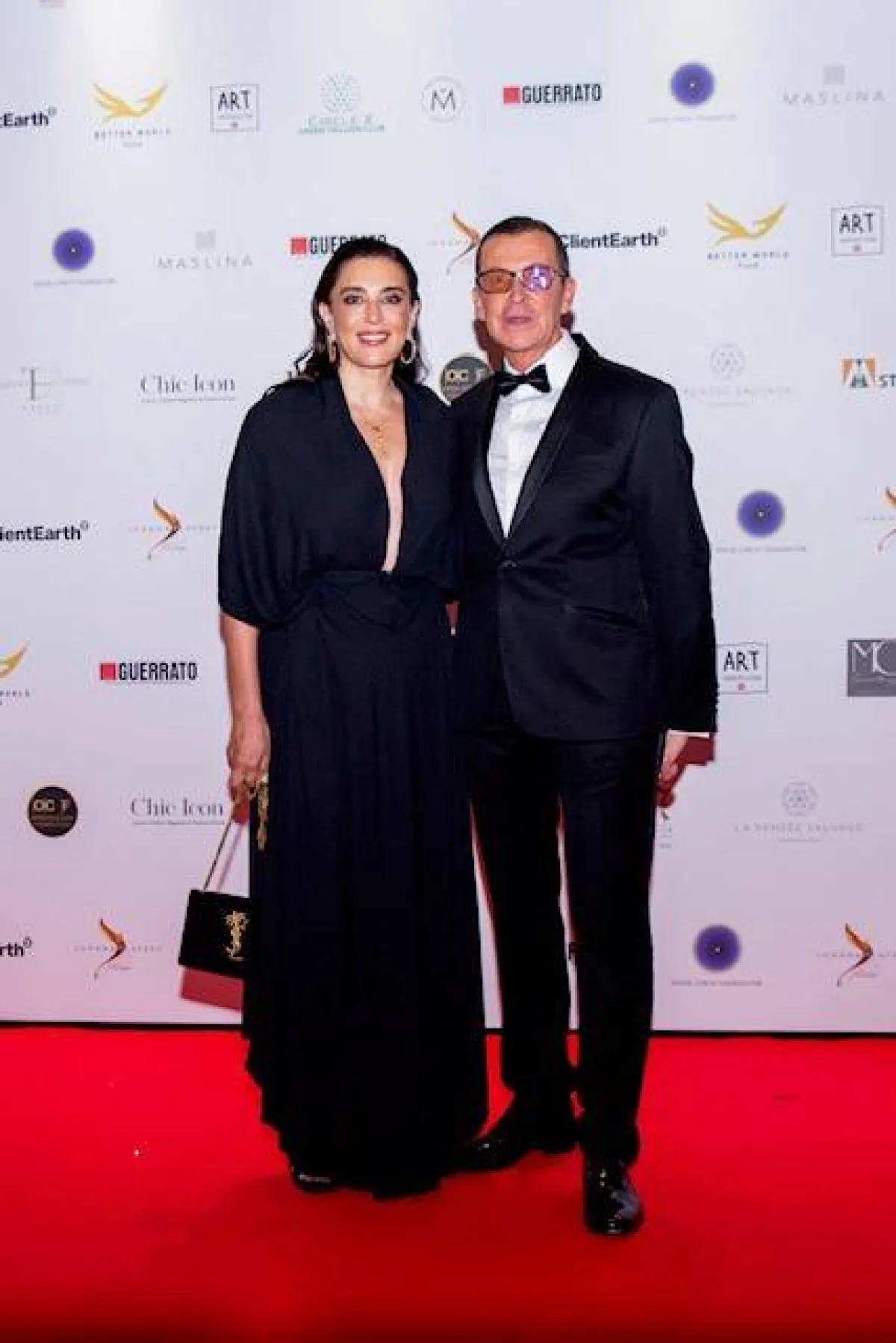 المخرجة والممثلة اللبنانية نادين لبكي مع رئيس صندوق عالم أفضل مانويل كولاس دي لا روش