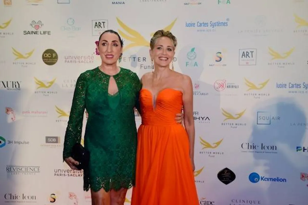 روسي دي بالما وشارون ستون في حفل "صندوق عالم أفضل" في كان 2022