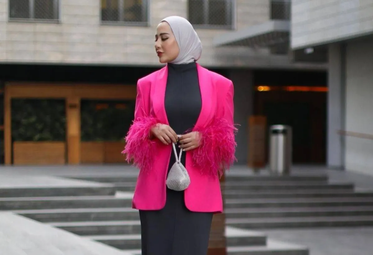 السترة الملونة من وحي شهد ناصر