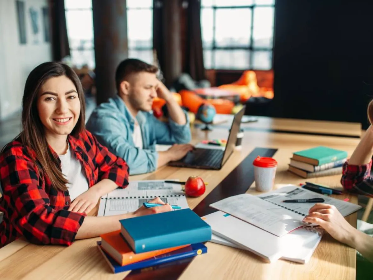 التأقلم مع الحياة الجامعية الجديدة