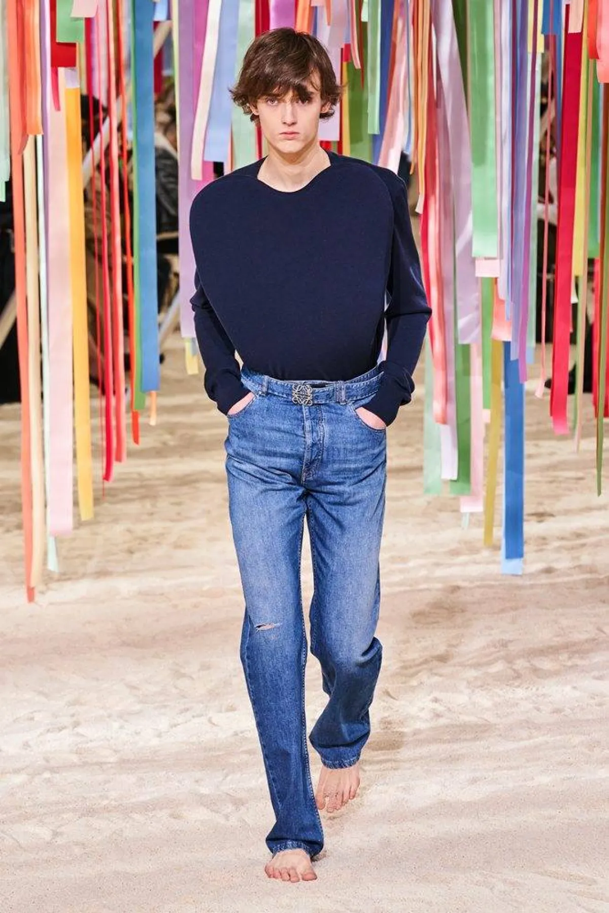 تنسيق الجينز للرجال من لويفي Loewe