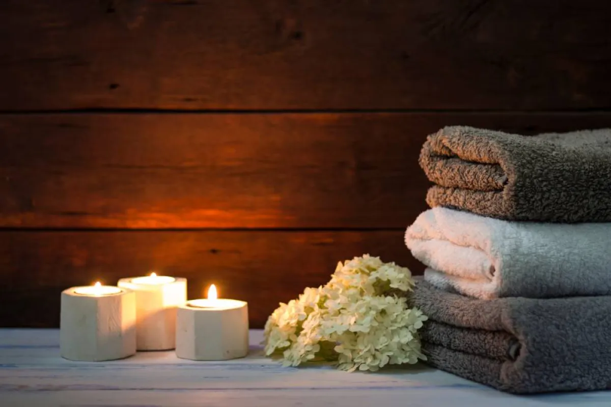 ما هي الطريقة الصحيحة المتبعة في تنظيف مناشف الحمام؟