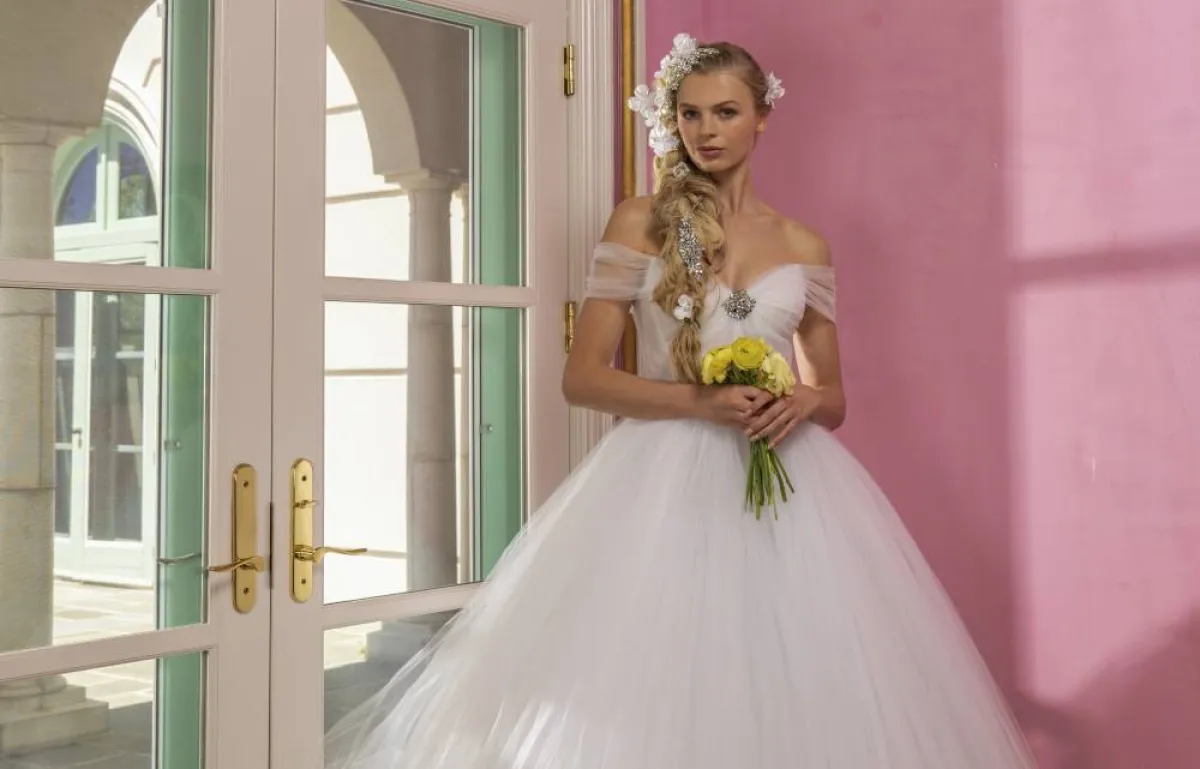 موديلات فساتين زفاف منفوشة