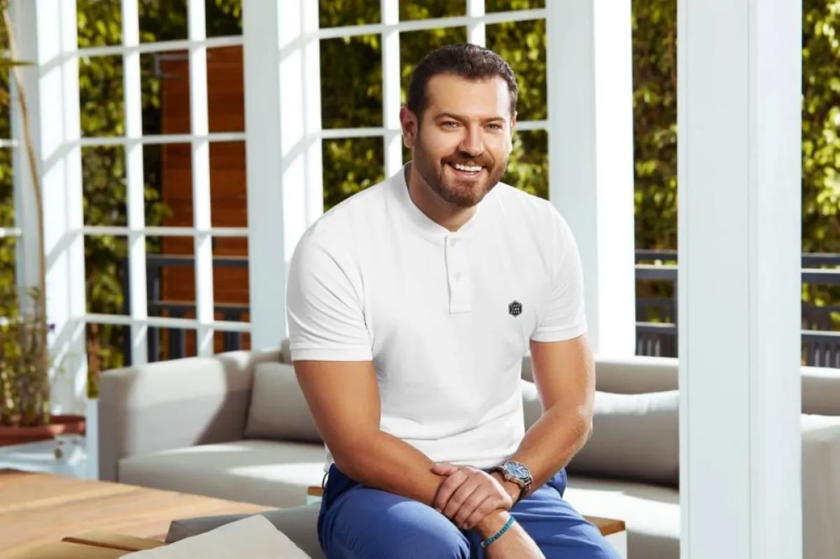 عمرو يوسف - الصورة من صفحته الرسمية على الفيس بوك