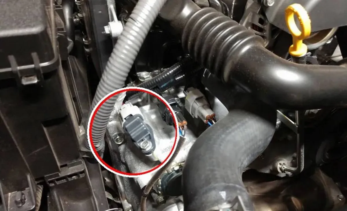 حساس الطرق وعلامات تلفه داخل السيارة