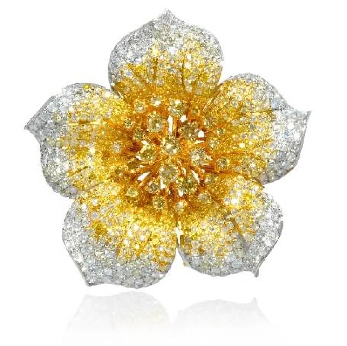 بروش على شكل زهرة مرصوفة بالألماس الأصفر من مجوهرات فيرنز Firenze Jewels