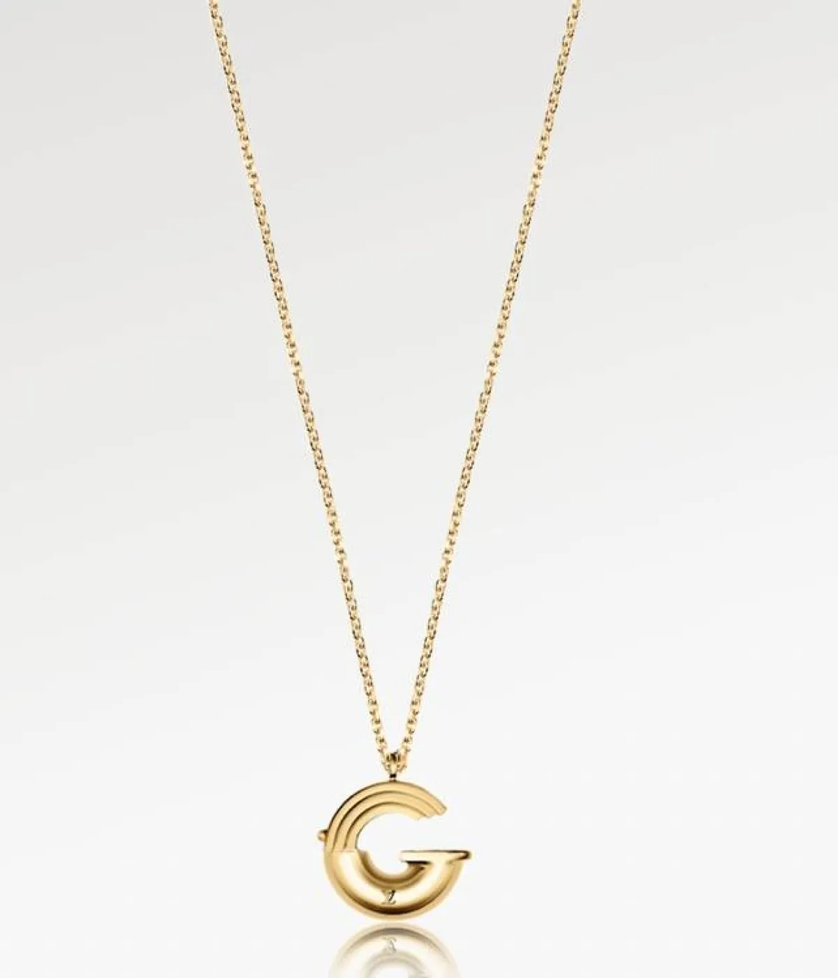 قلادة الحروف من لويس فيتون Louis vuitton