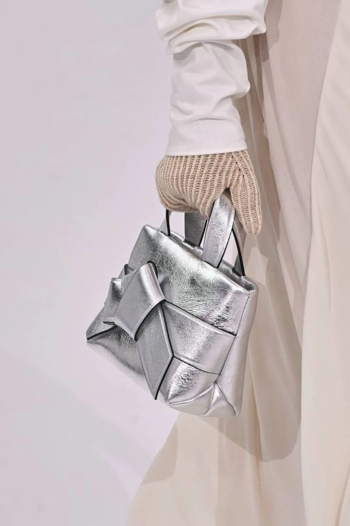 أكني ستوديوز Acne Studios