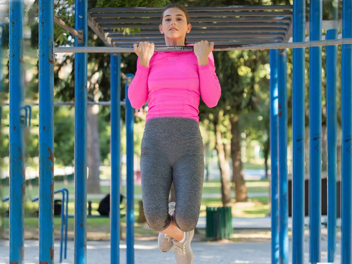 فوائد تمرين العقلة للبطن