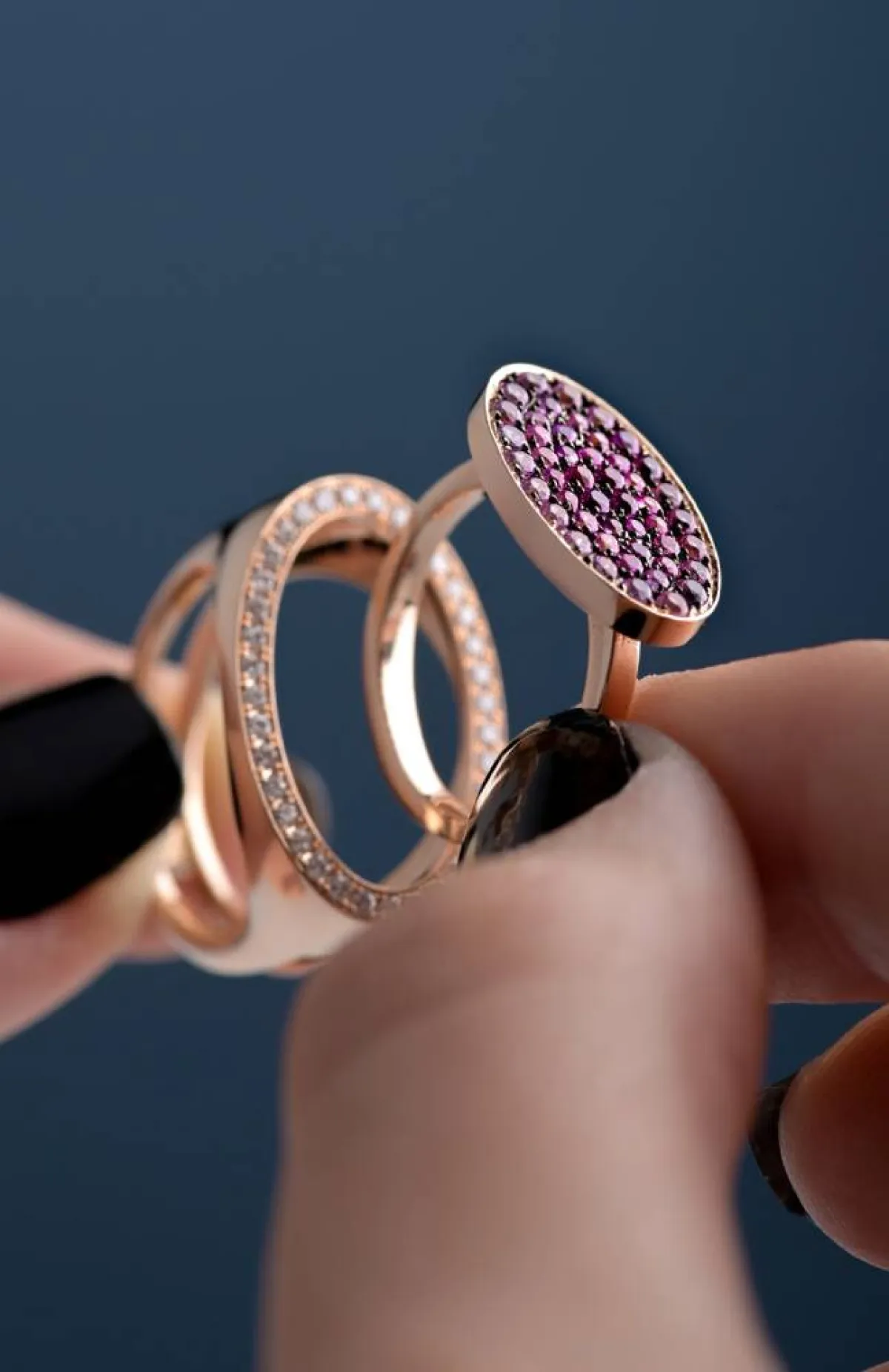 خاتم من تصميم المصمّم أنطو جيزميان