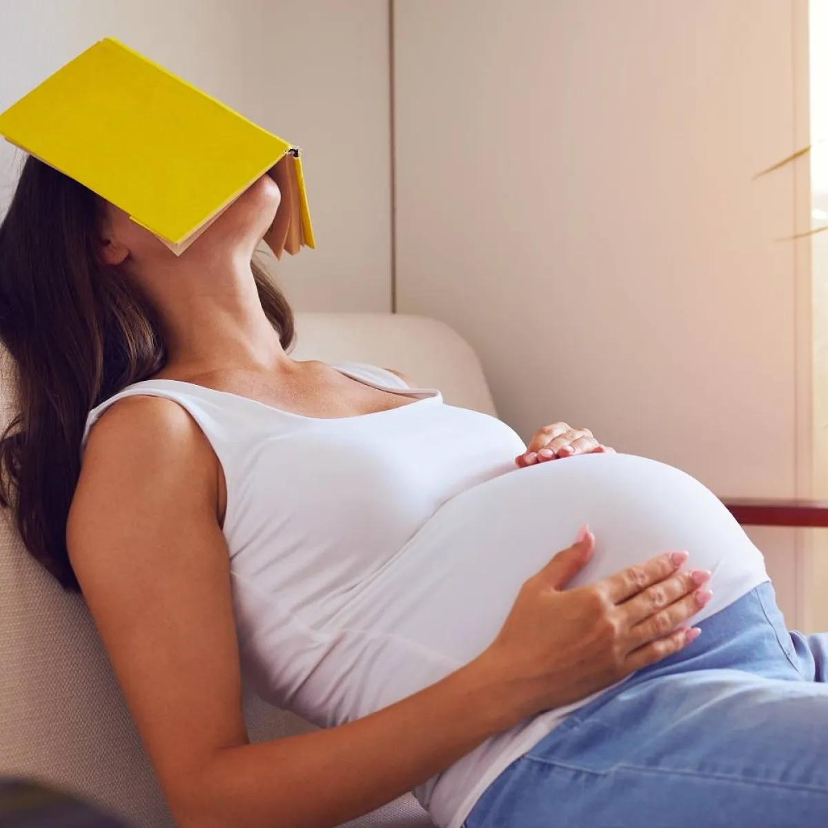 صورة لحامل تتوجع