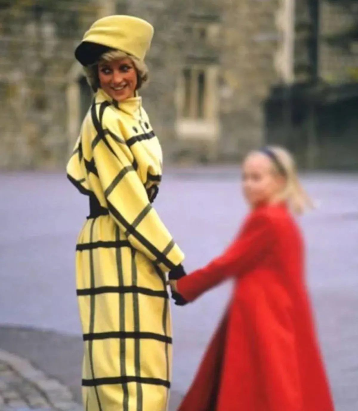 صيحة المربّعات لإطلالات حيويّة Playful Patterns