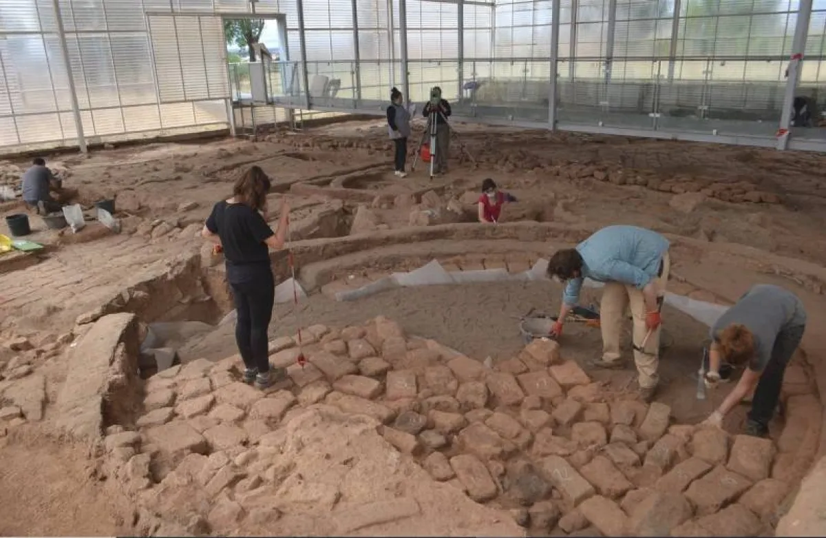 تنقيب عن الآثار فى اسبانبا 