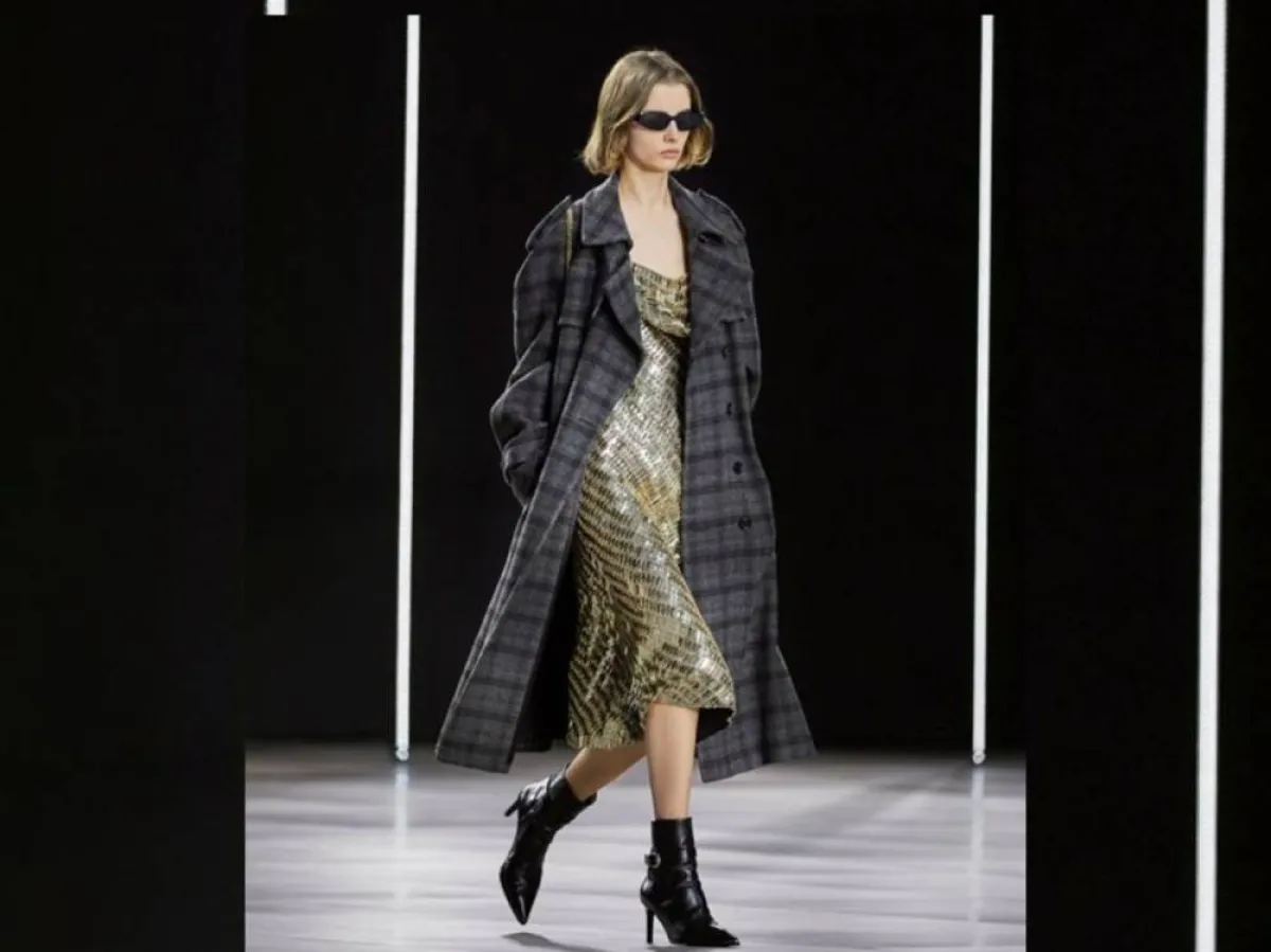 معطف طويل متعدد الألوان من سيلين Celine