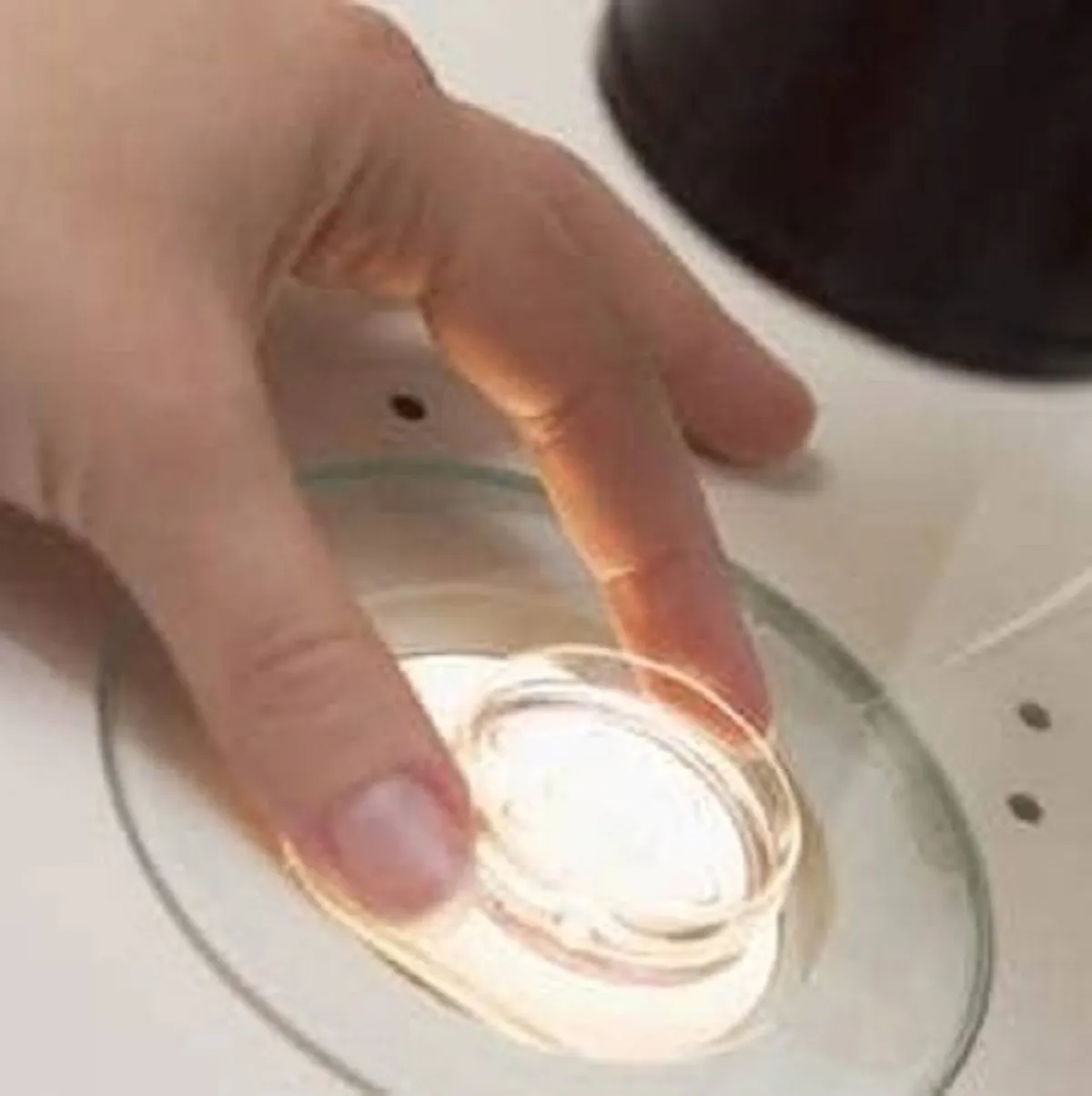 صورة لإحدى مراحل الحقن المجهري