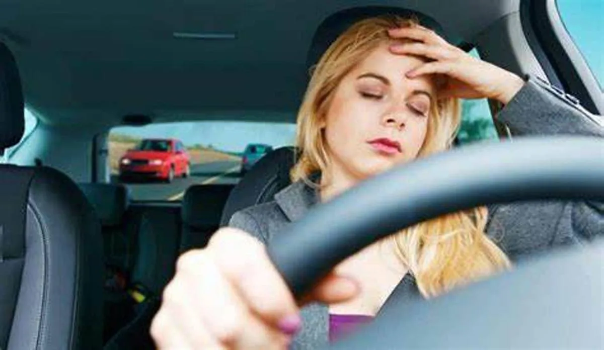 هذا ما يحدث عند غفوة لمدة ثانيتين أثناء القيادة