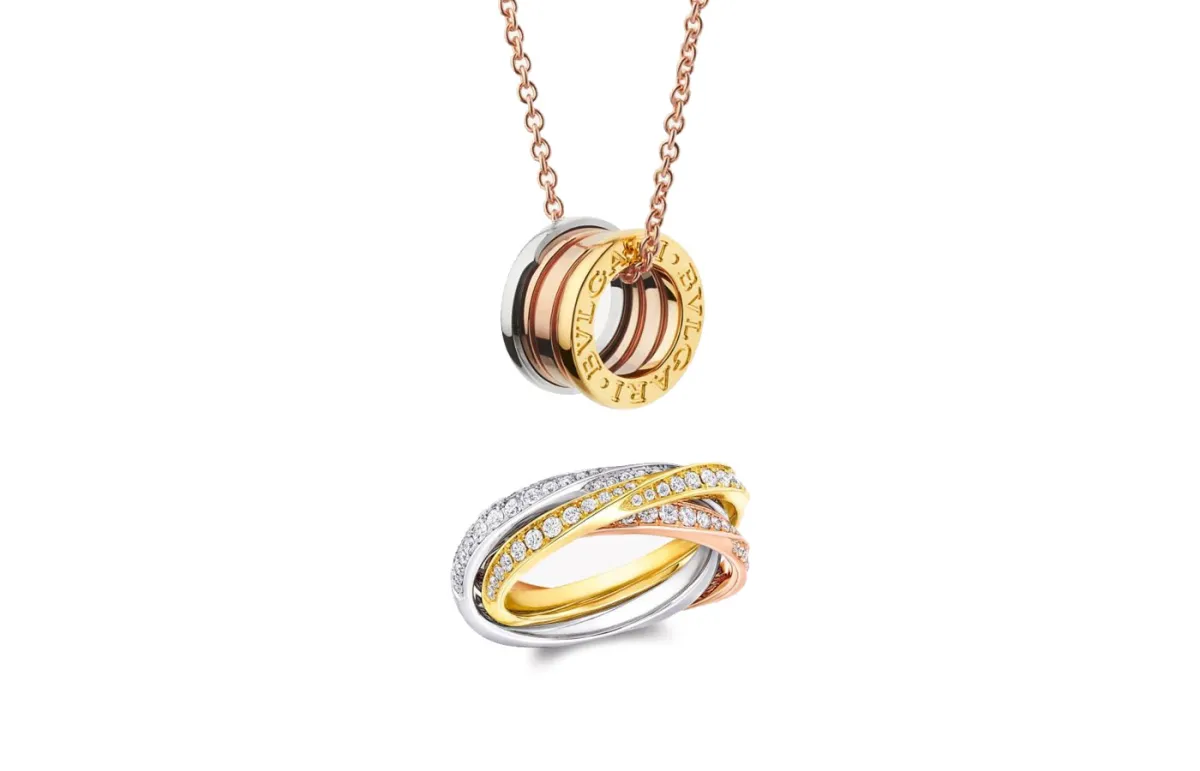 موديلات مجوهرات بثلاثة ألوان من الذهب لإطلالة عصرية