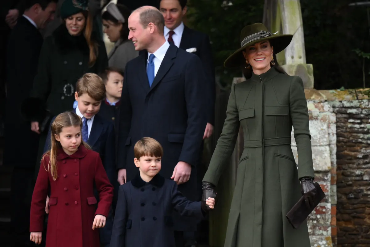 Princess Charlotte of Wales, Prince George of Wales, Prince William, Prince of Wales, Prince Louis of Wales and  Catherine, Princess of Wales at St Mary Magdalene Church in Sandringham, Norfolk, eastern England, on December 25, 2022. Daniel LEAL / AFP
