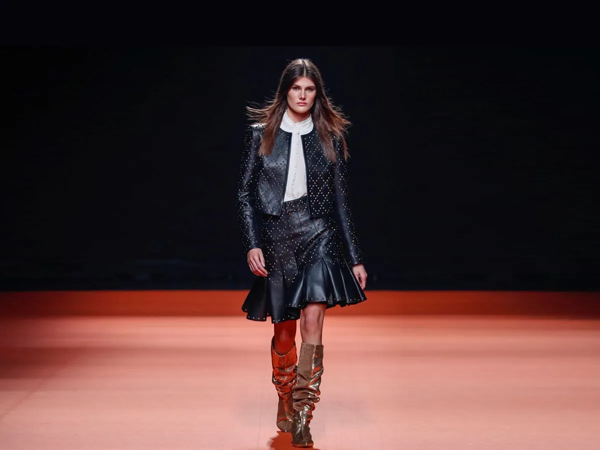 أزياء مصنوعة من الجلد من تيريزا هيلبيج «Teresa Helbig»