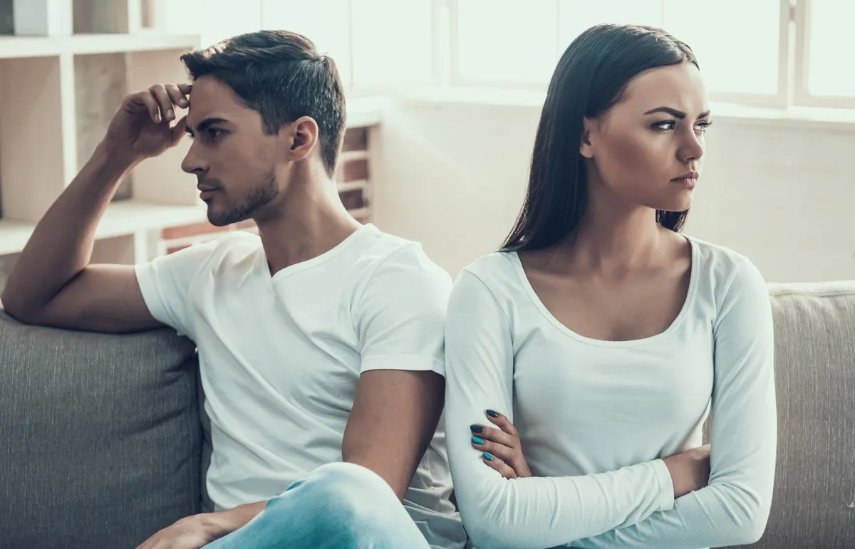 أسباب عزوف الزوج عن النقاش معك