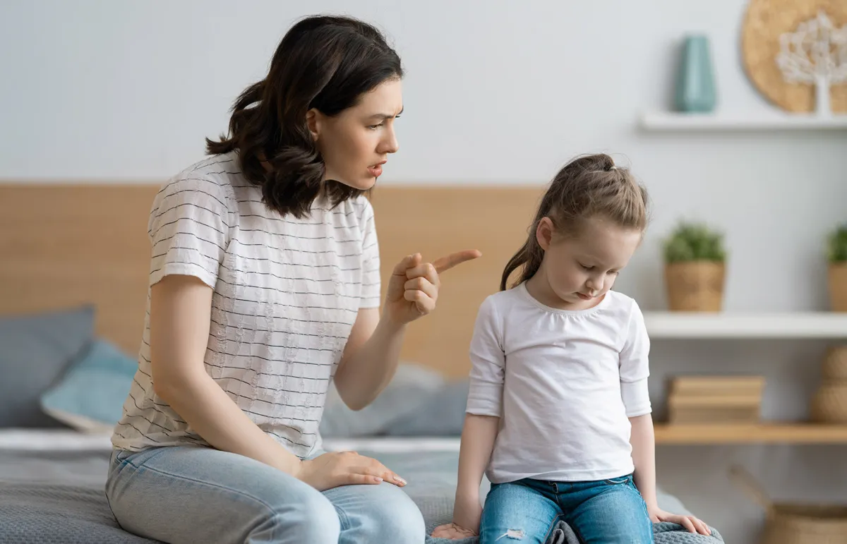 السن المناسبة لعقاب الطفل