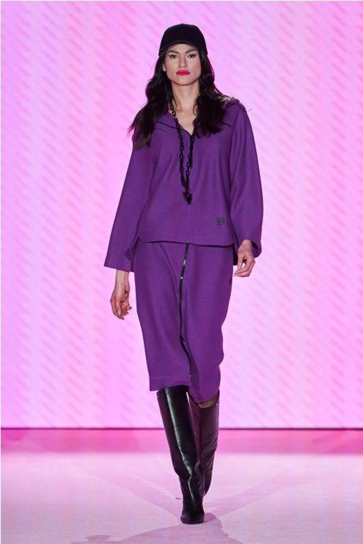 تنورة متوسطة الطول من مارك كين Marc Cain