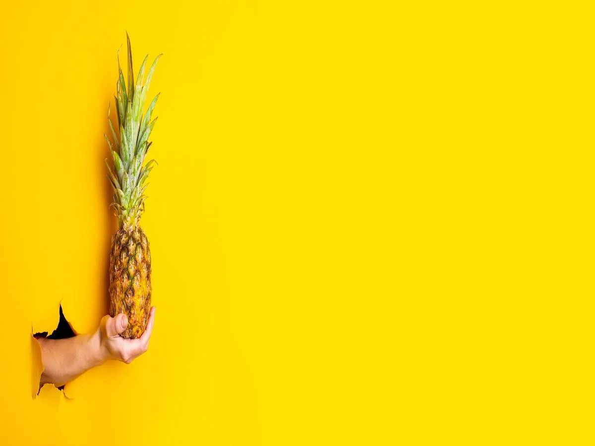 صورة لفاكهة الأناناس