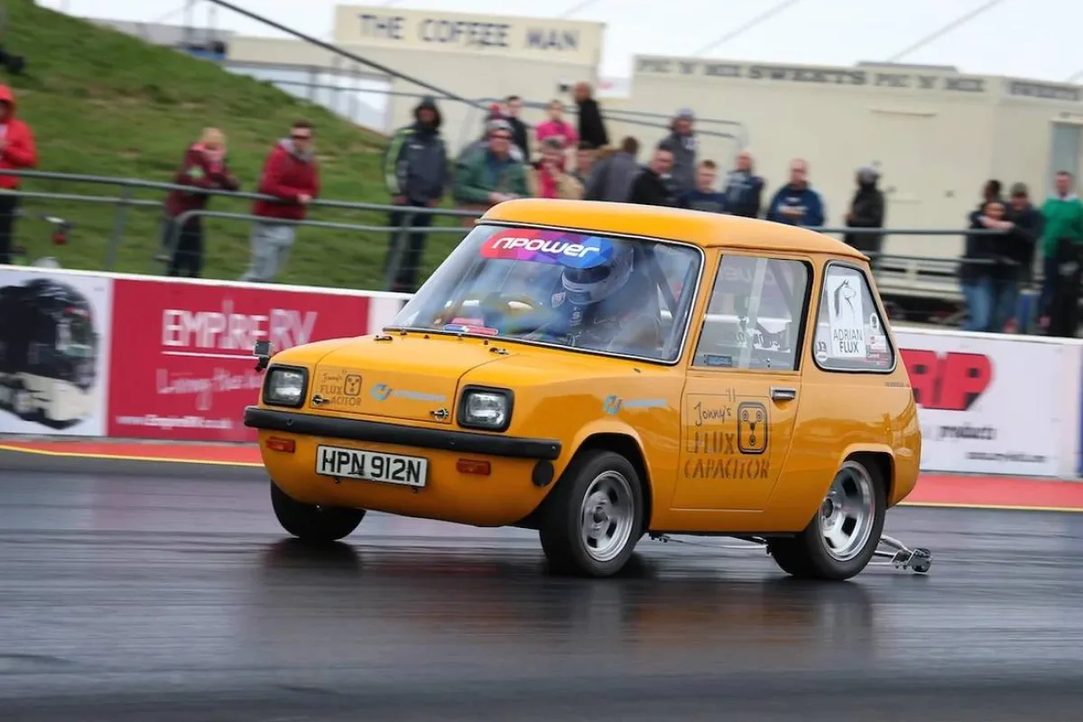 حكاية أول سيارة كهربائية صنعتها اليونان قبل 50 عامًا 