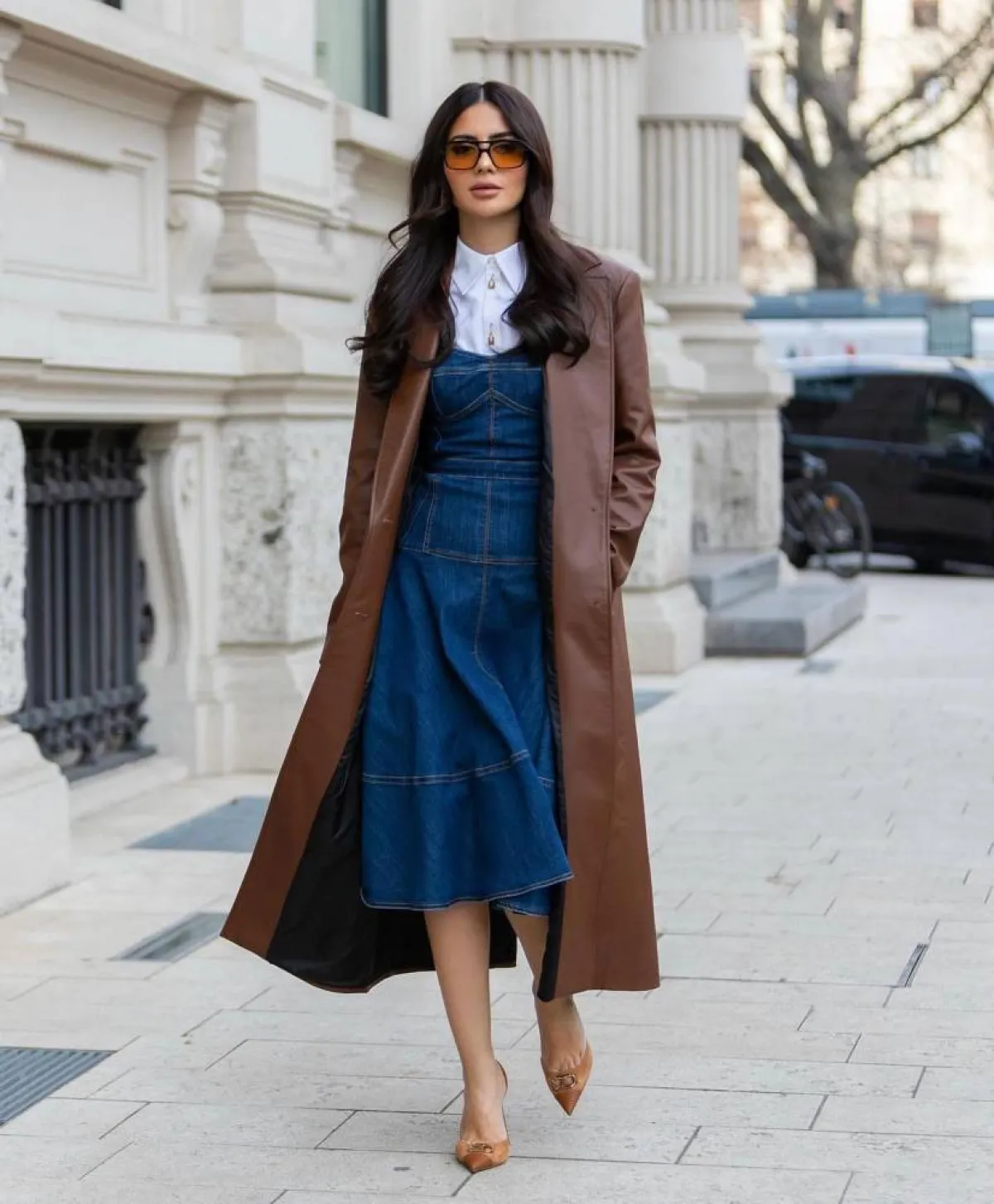 ديما الأسدي بفستان جينز كاجوال 