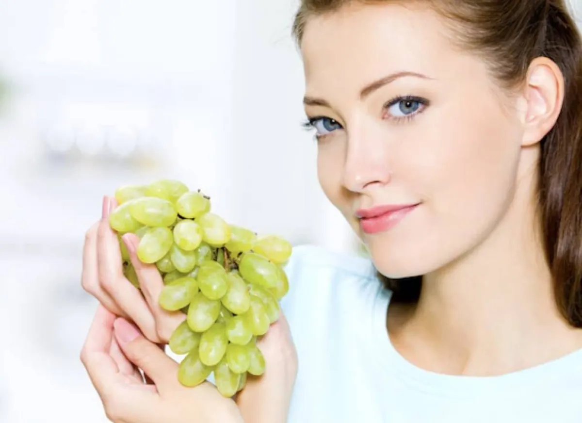فوائد دبس العنب للبشرة