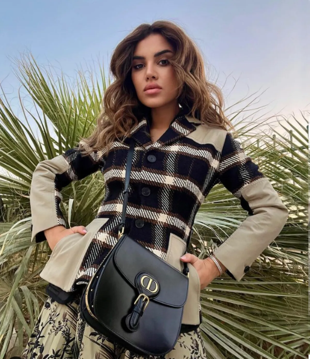 نجود الرميحي ترتدي بدلة من ديور 