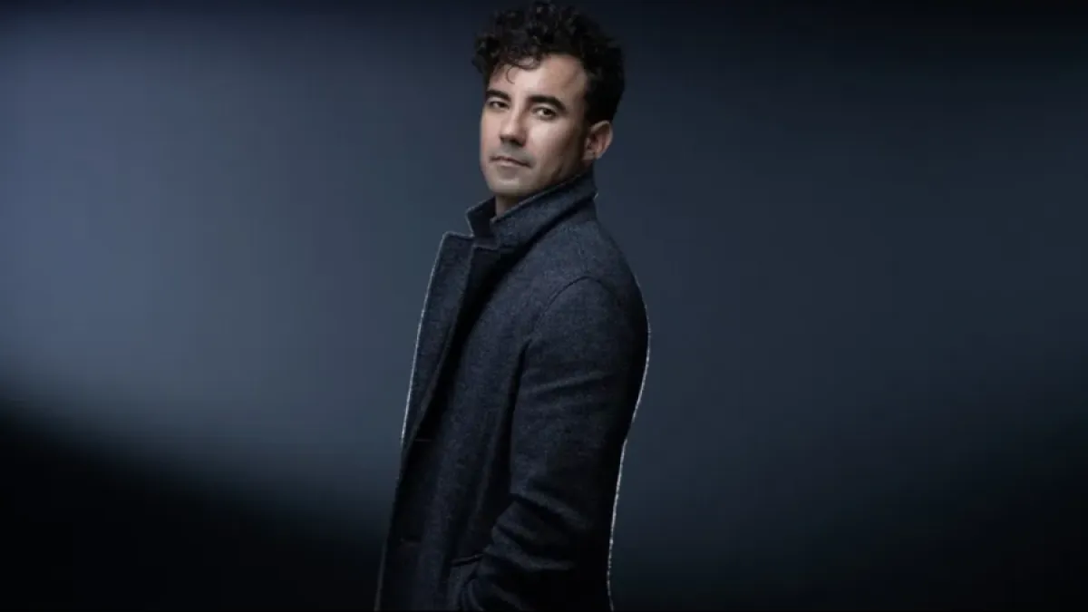 الروائي يامين  مناعي  الصورة من موقع إذاعة موزاييك التونسية