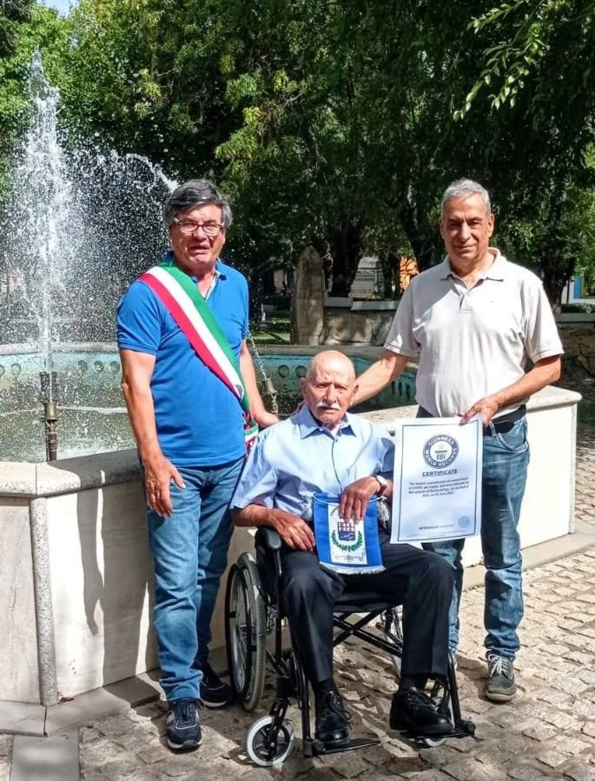 قرية إيطالية صغيرة تدخل غينيس بأكبر عدد معمرين في العالم