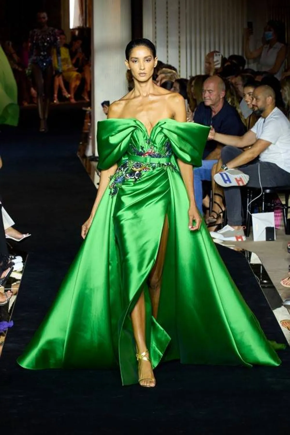 فستان خطوبة باللون الأخضر من زهير مراد «Zuhair Murad»