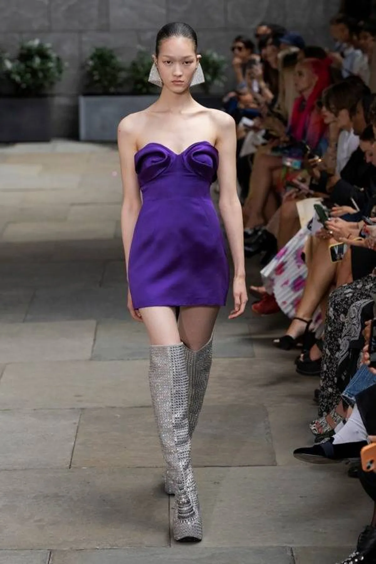 فستان قصير من آريا Area