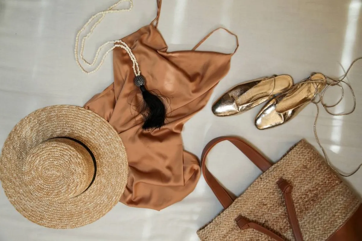 كيفيّة تنظيف الملابس الحرير؟