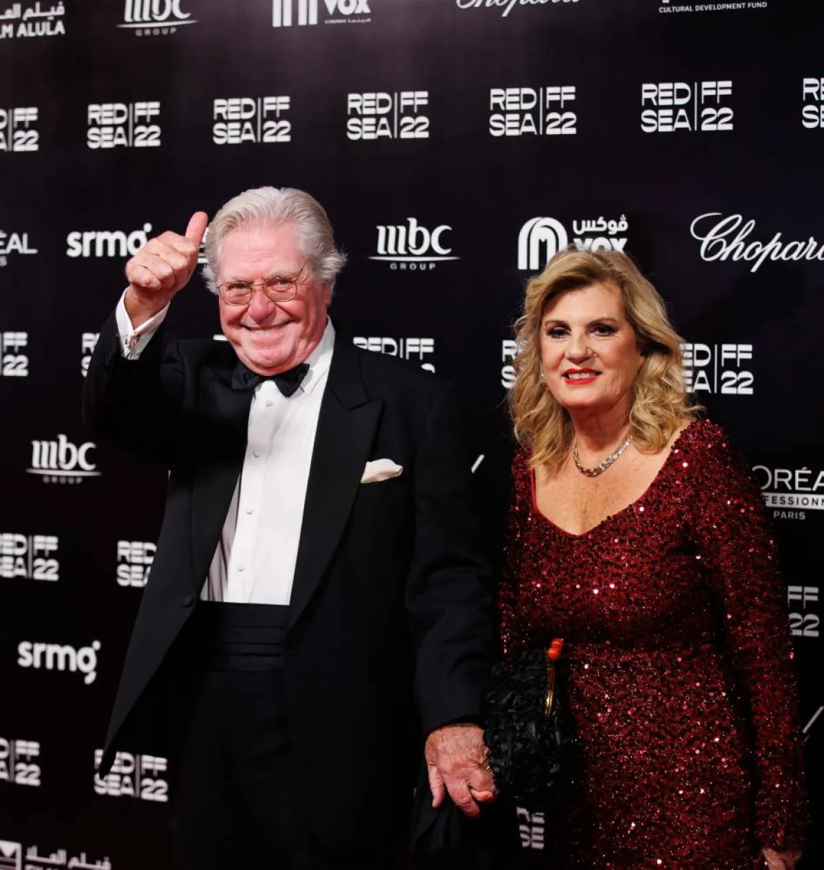 حسين فهمي وزوجته-الصورة من موقع مهرجان البحر الأحمر السينمائي