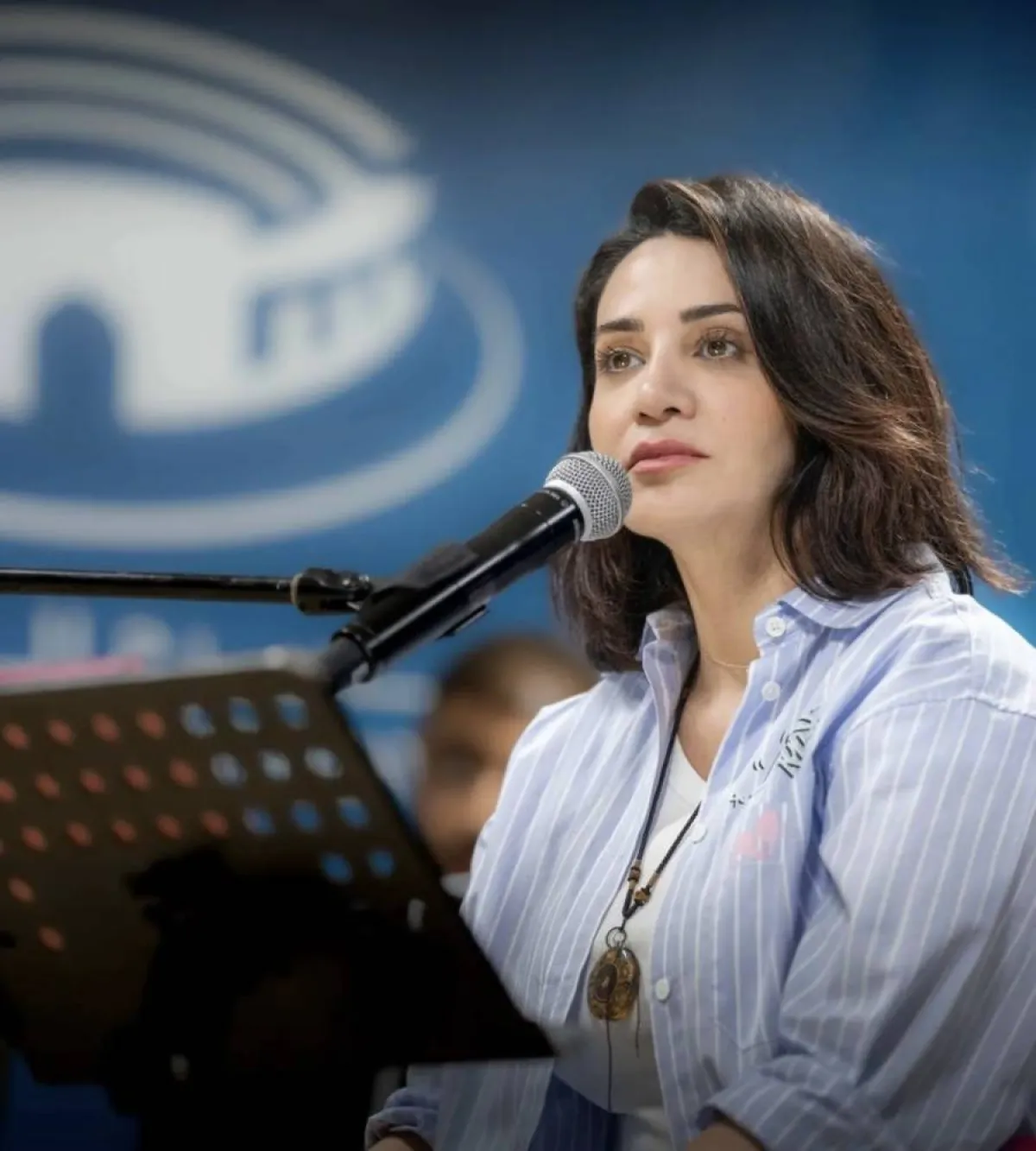 ديانا حداد في كواليس حفلها لليوم الوطني - الصورة من حساب هلا خورفكان على الانستجرام