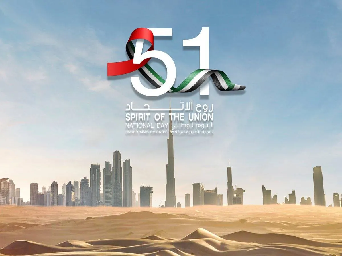 الشيخ محمد بن زايد يهنئ المواطنين بعيد الاتحاد الـ51 - الصورة من حساب رئيس هيئة دبي للطيران المدني