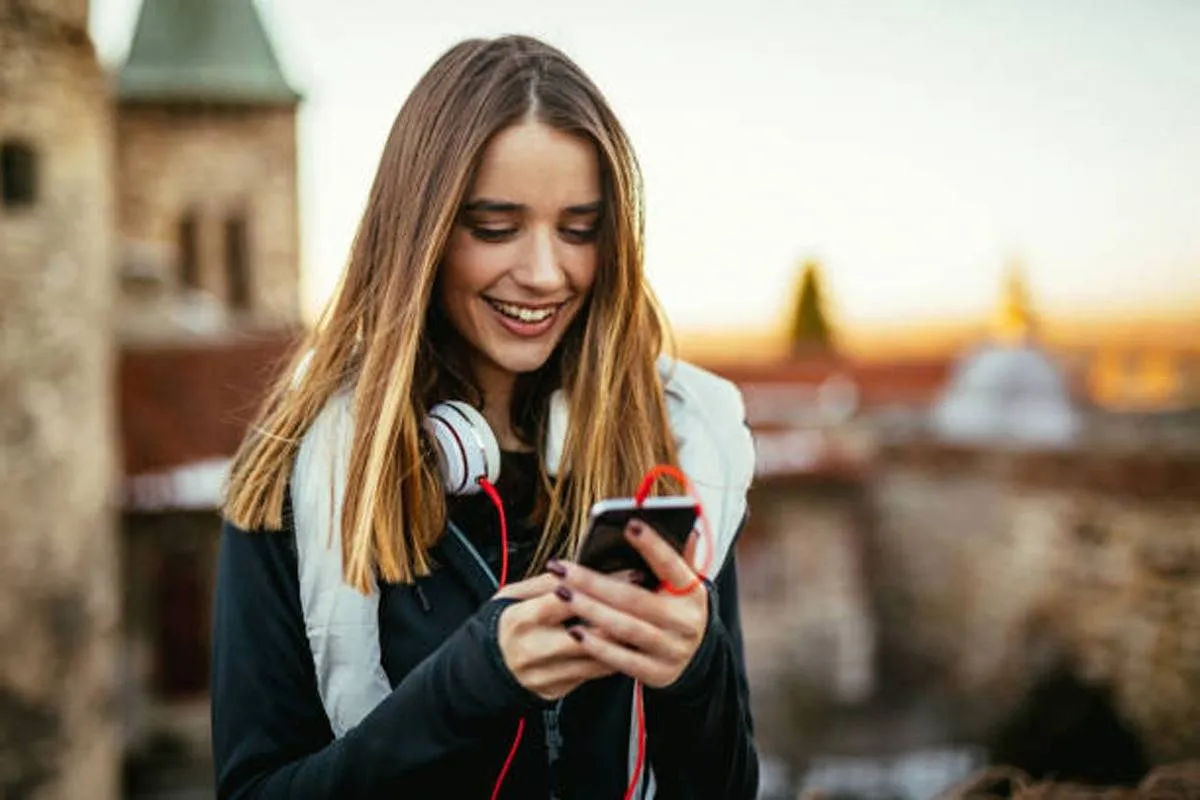  كيف تعرف أن شخصاً معجب بك