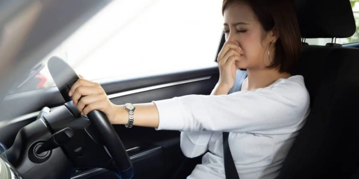 رائحة البنزين داخل السيارة: أسبابها وكيف تتعامل معها