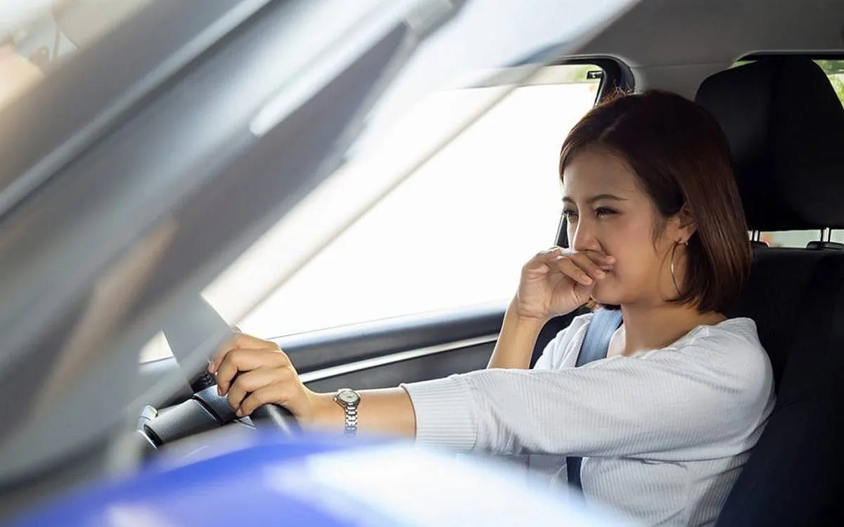 رائحة البنزين داخل السيارة: أسبابها وكيف تتعامل معها