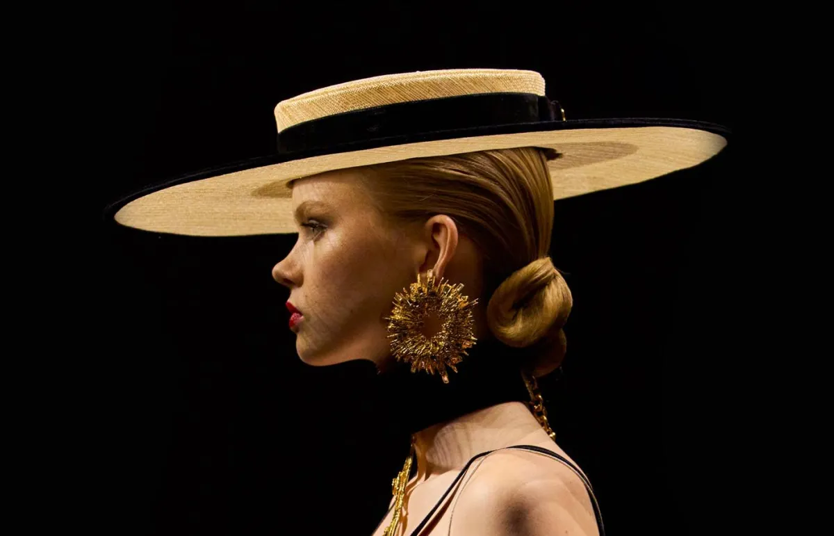 إكسسوارات أيقونية من وحي الثمانينيات 80s vibes