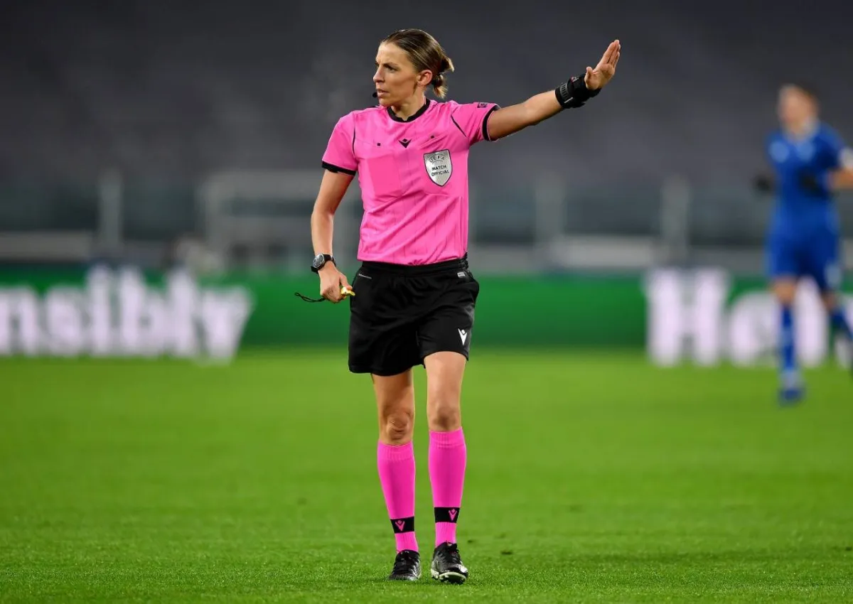 الفرنسية فرابار أول "حكمة رئيسية" في كأس العالم للرجال