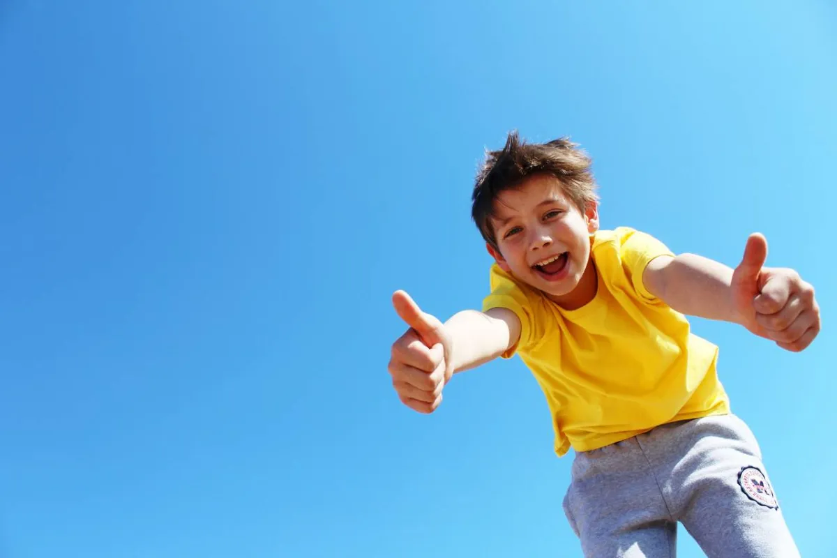 صورة لطفل ودود