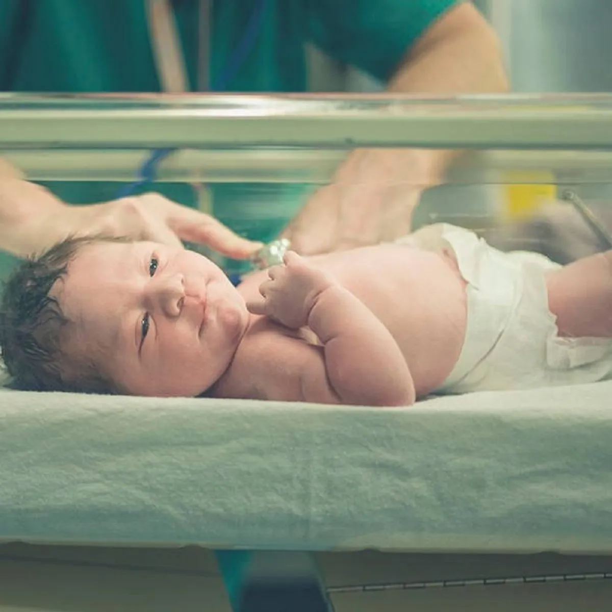 صورة لطفل مريض