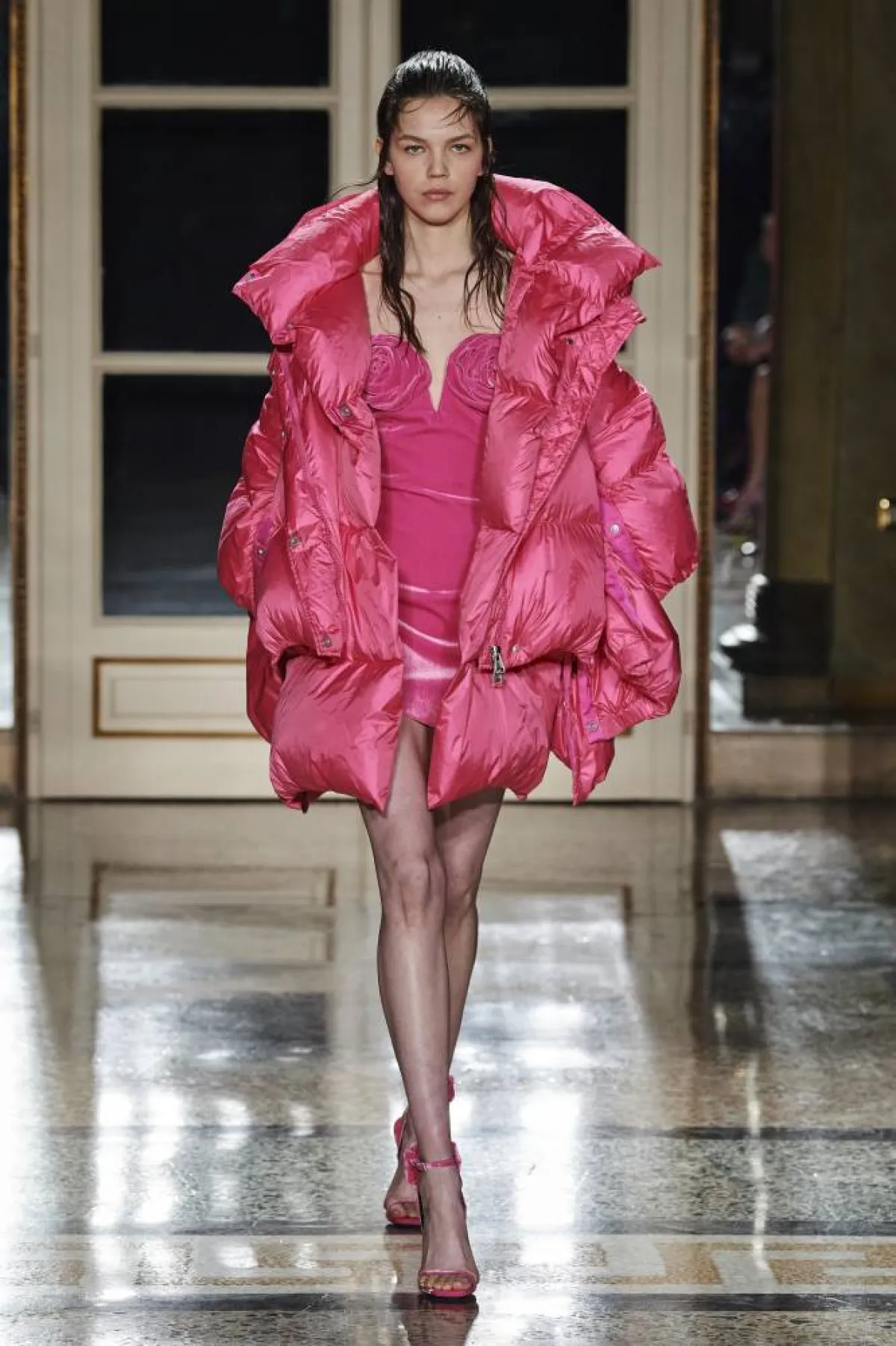 فيفا ماجنتا لون العام 2023