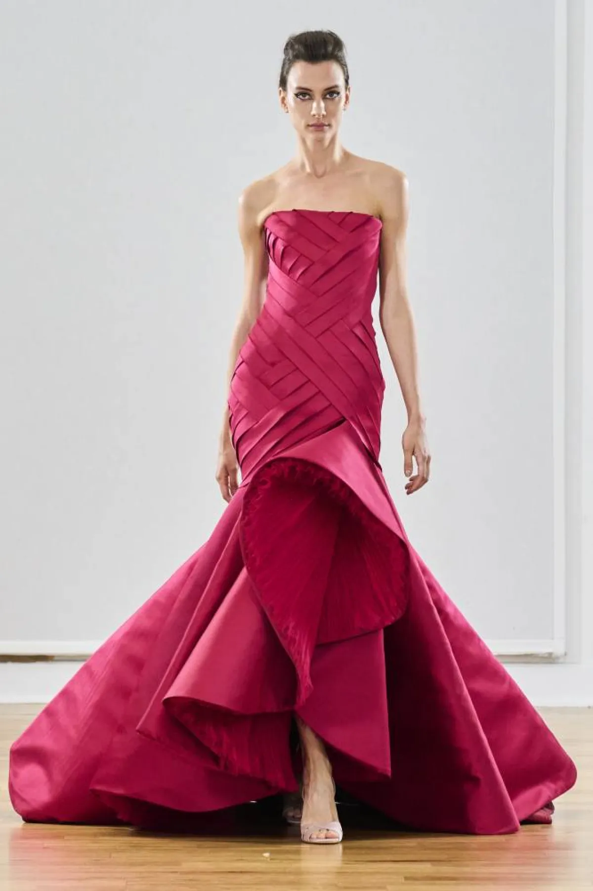 فيفا ماجنتا لون العام 2023