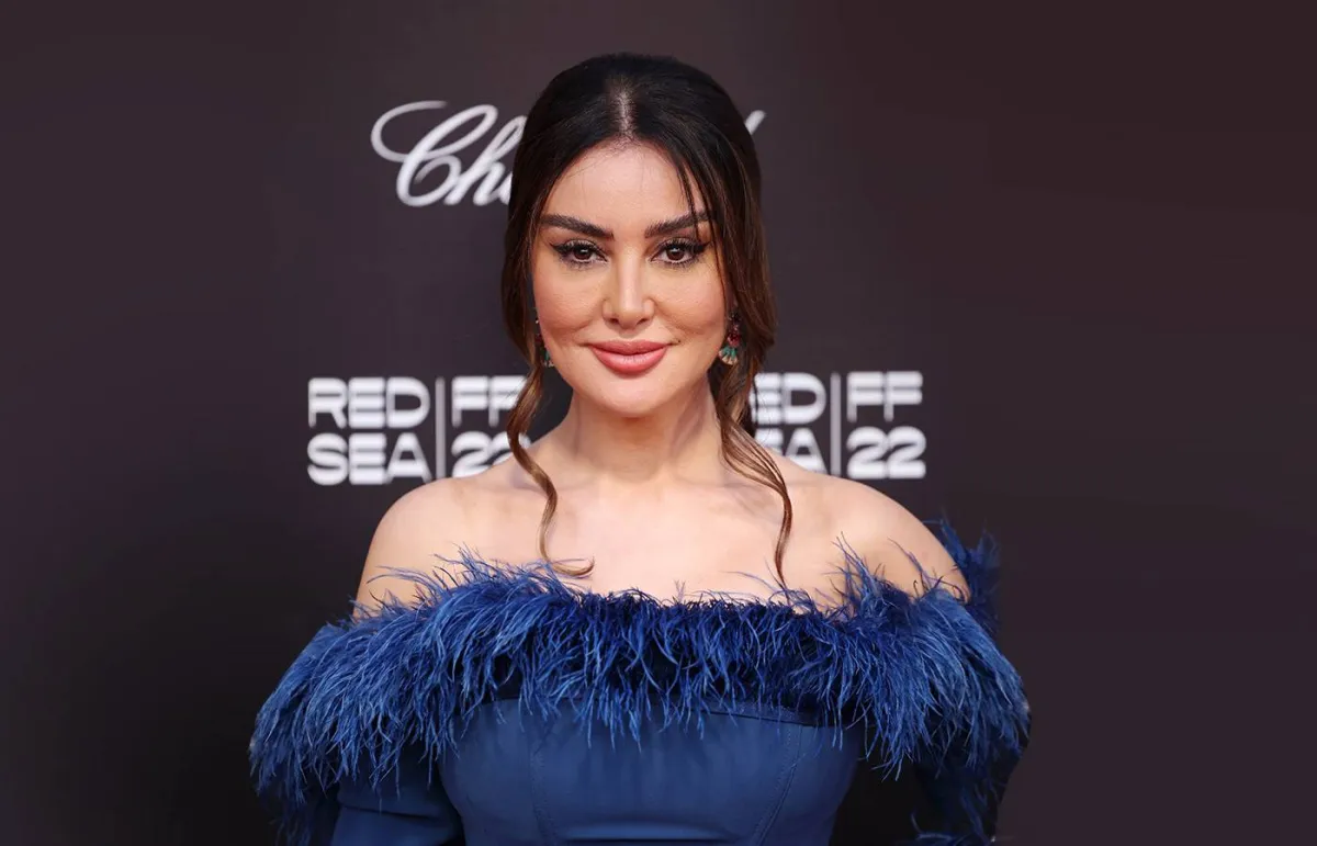 مكياج وتسريحات النجمات في اليوم الرابع لمهرجان البحر الأحمر السينمائي 2022